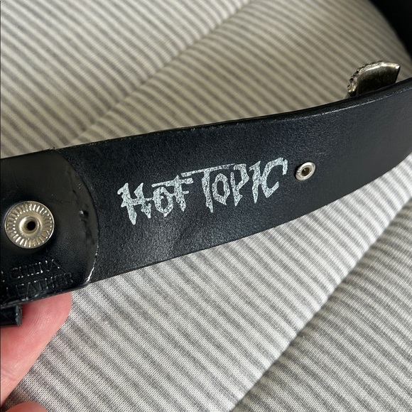 Hot Topic Belt Black Genuine Leather Skull Goth Gothic Grunge Belt - Picture 6 of 12